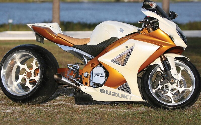 custom Suzuki sportbike