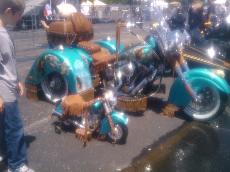 Custom Trike Motorcycle — Teal