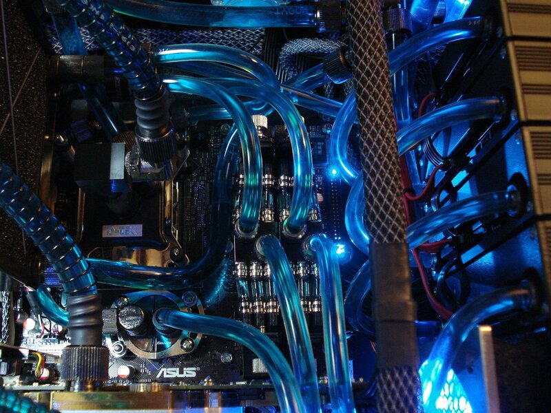 Custom Water-cooled Computer — Blue, Technical