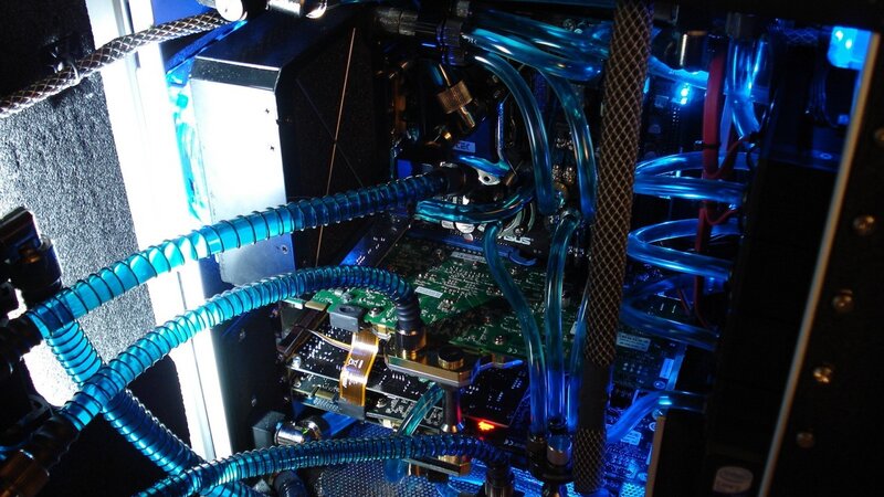 Custom Water-cooled PC — Blue