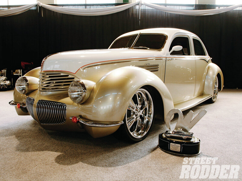 Custom White Car — Showcase