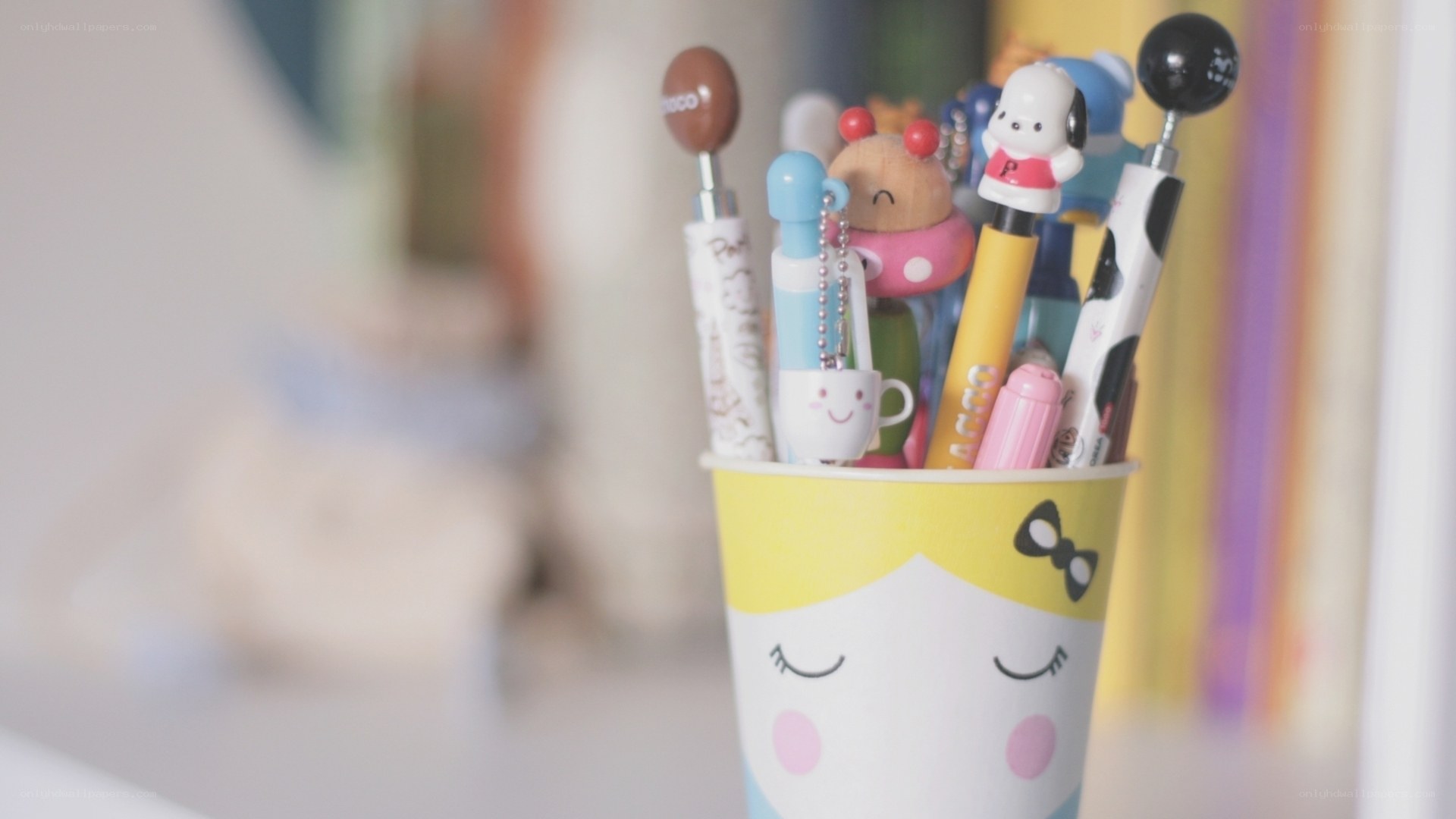 cute pen holder with stationery