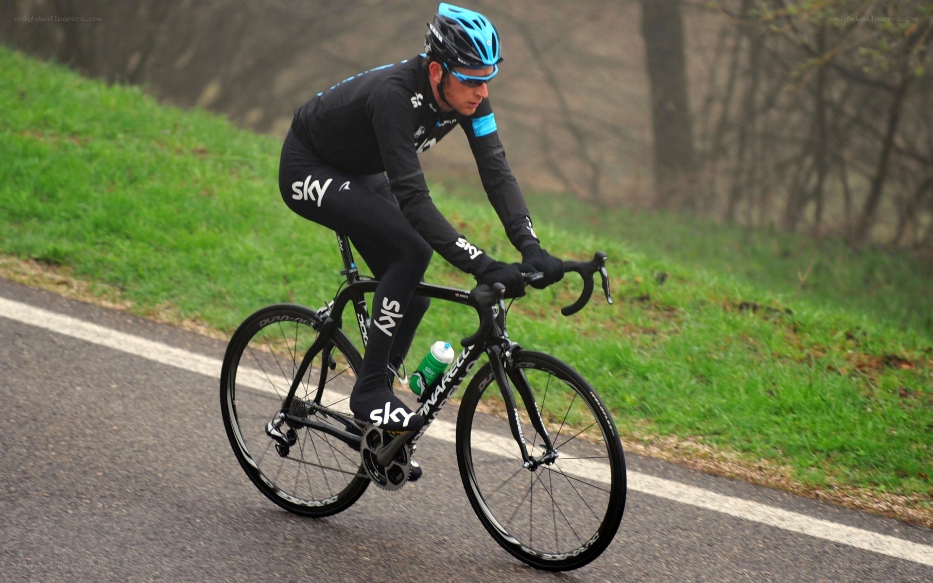 cyclist in black kit