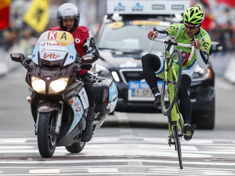 Cyclist on Bicycle — Green