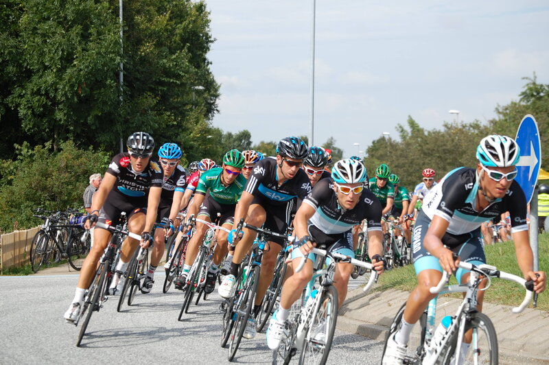 Cyclists in a Race — Black