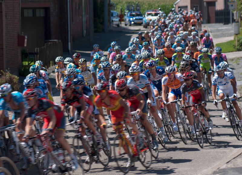 Cyclists in a Race — Blue, Active