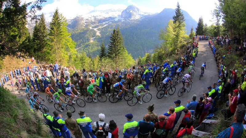 Cyclists in Mountain Race — Green