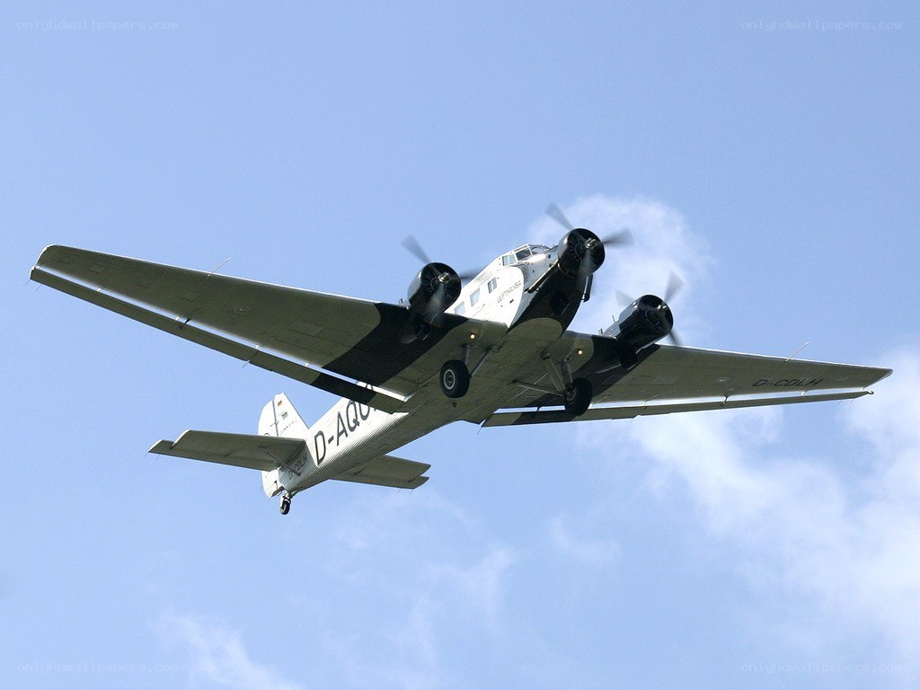 D-AQU aircraft in flight