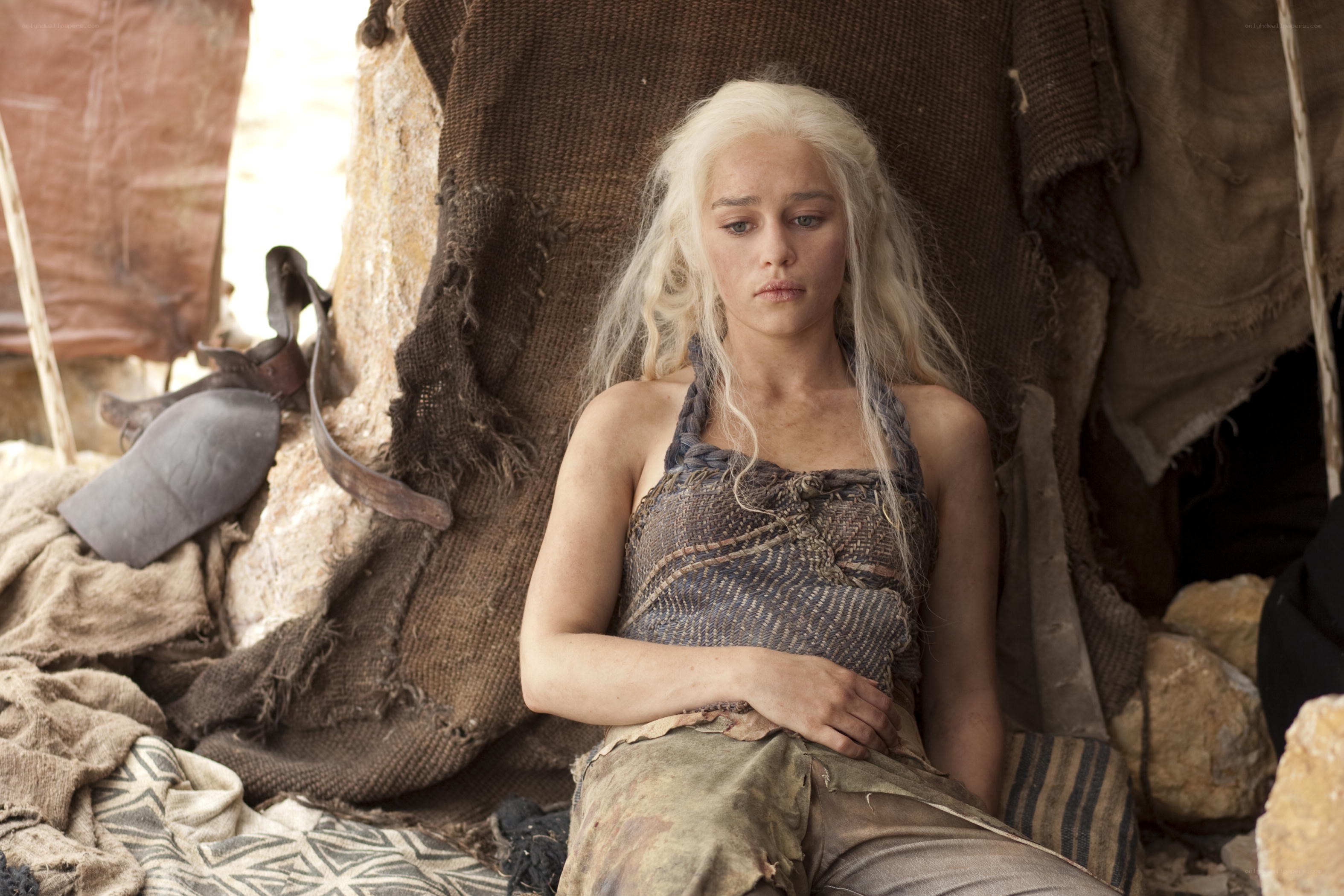 Daenerys in a tent