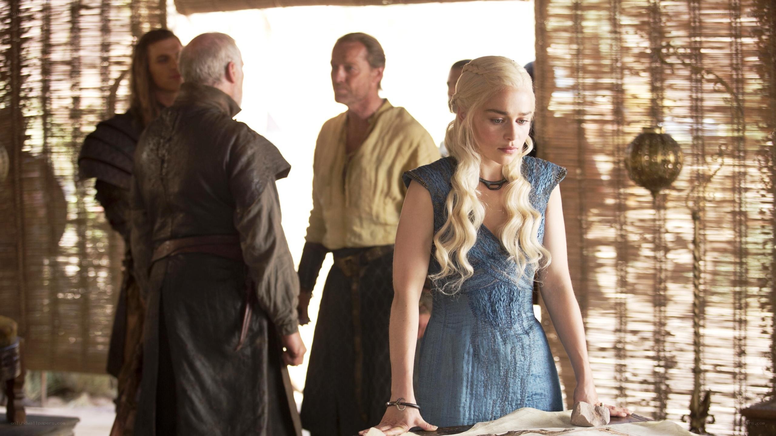 Daenerys in a tent with advisors