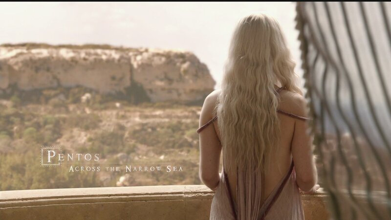 Daenerys on a balcony