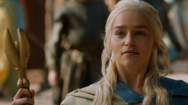 Daenerys Targaryen holding a staff