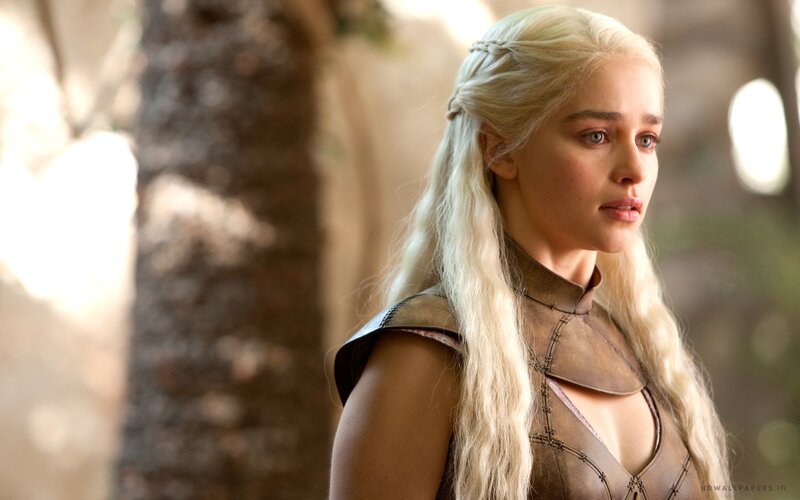 Daenerys Targaryen in armor