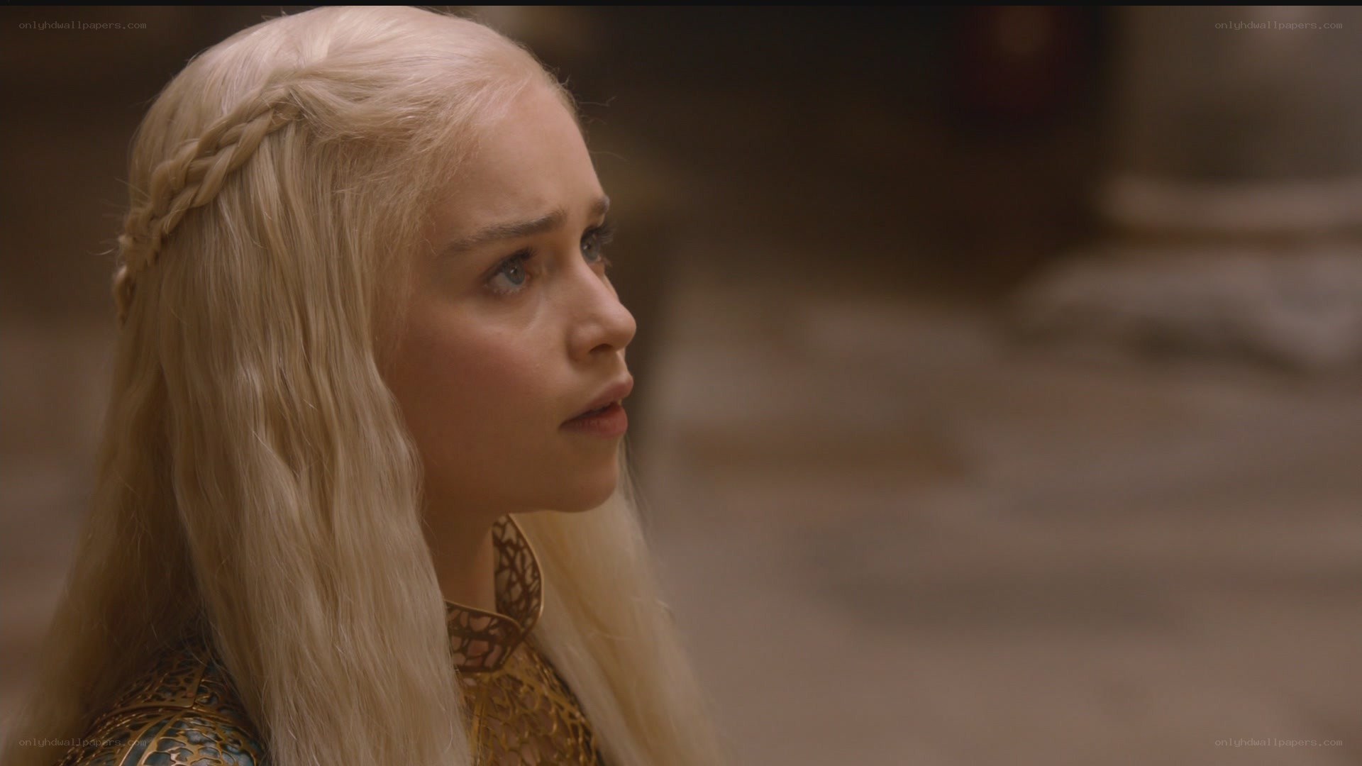Daenerys Targaryen in profile
