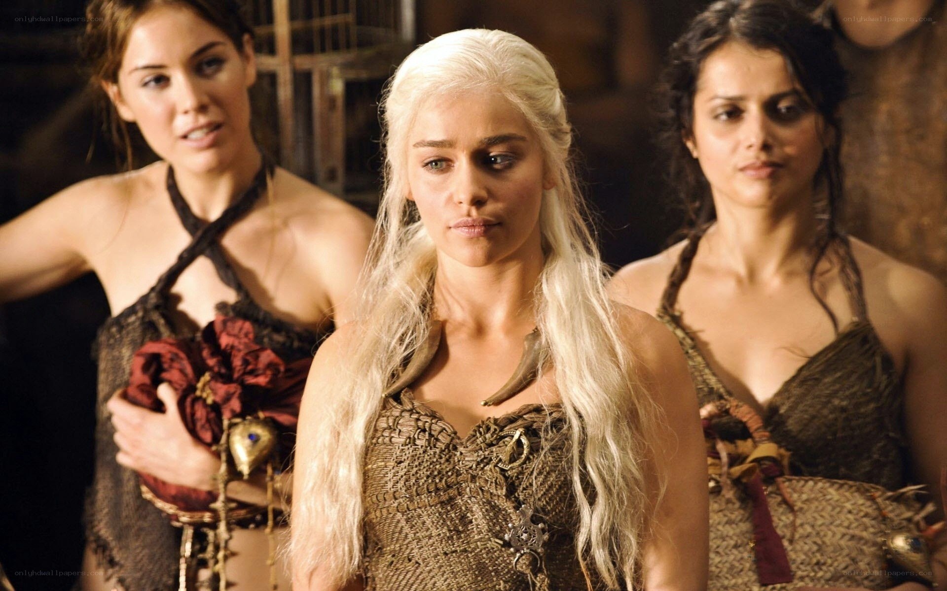 Daenerys with Dothraki women