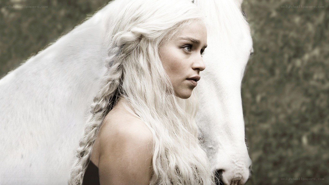 Daenerys with white horse