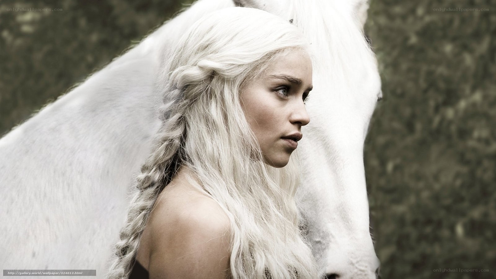 Daenerys with white horse