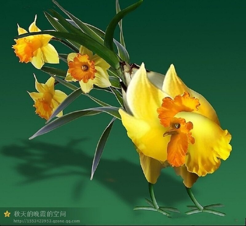 Daffodil Chicken Sculpture — Yellow