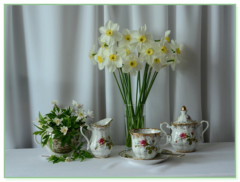 Daffodils and Tea Set