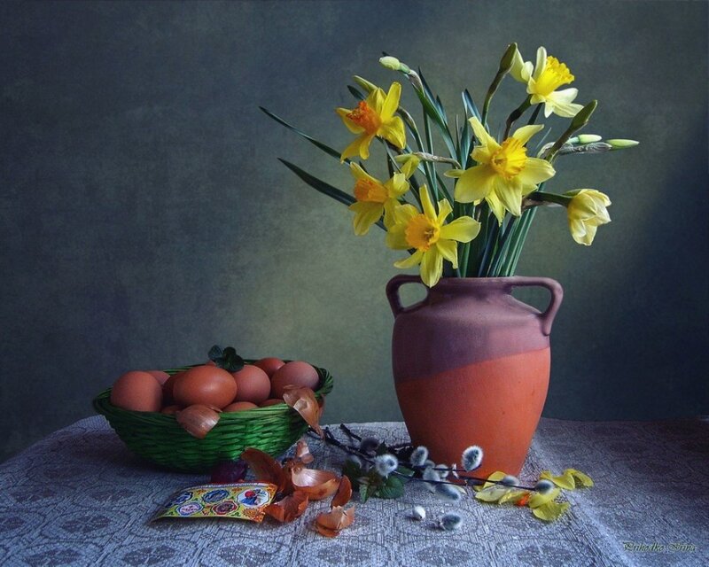 Daffodils in a Vase — Yellow, Serene, Spring, Photograph, Eggs