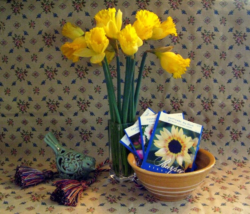 Daffodils in a Vase — Yellow