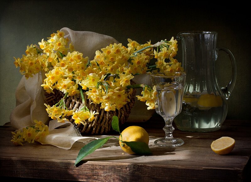 Daffodils in Basket — Yellow, Dramatic, Photograph