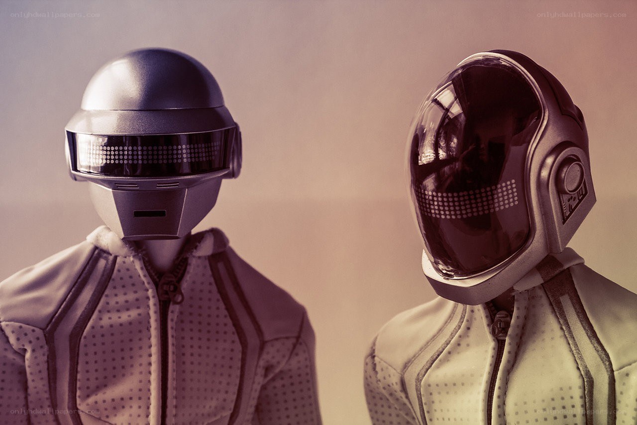Daft Punk figurines
