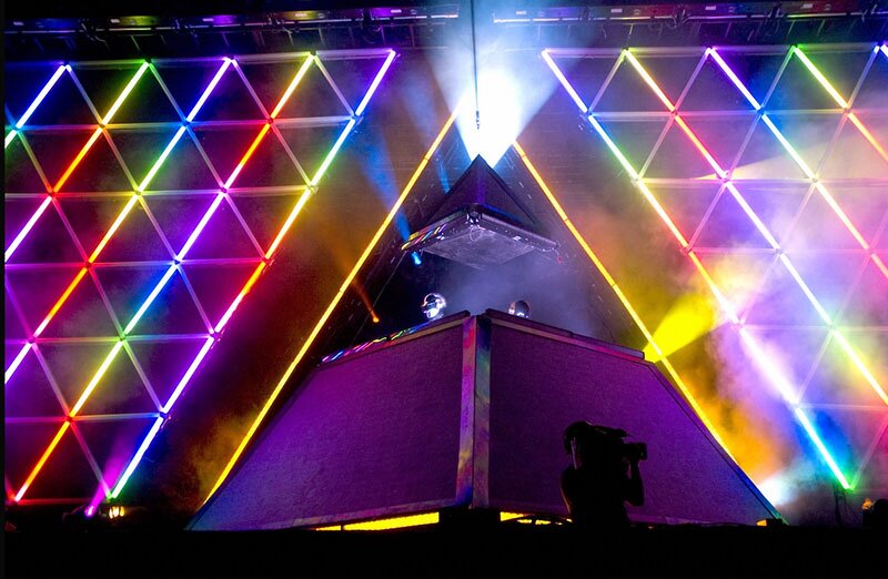 Daft Punk Performing — Purple, Dramatic