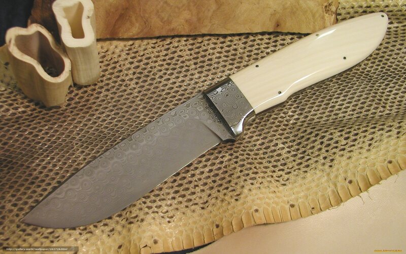 Dagger with Patterned Blade — Brown
