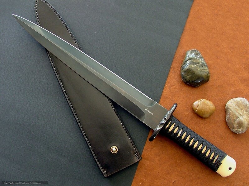 Dagger with Sheath — Black