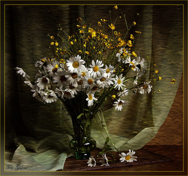 Daisy and Buttercup Bouquet