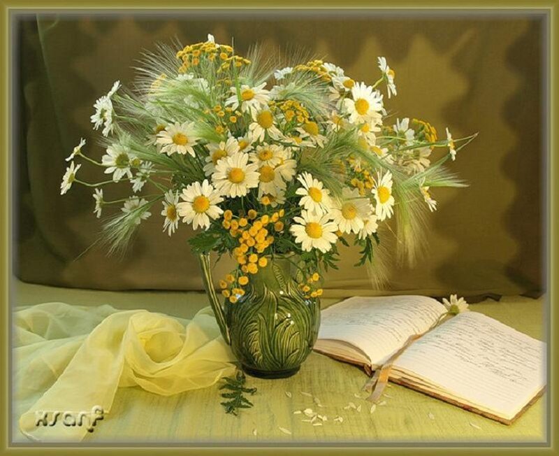 Daisy Bouquet in Vase — Green