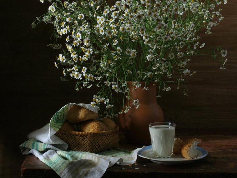 Daisy Bouquet with Bread