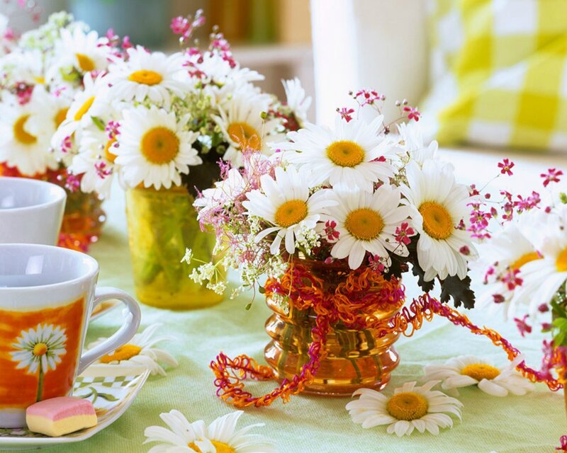 Daisy Flower Arrangement