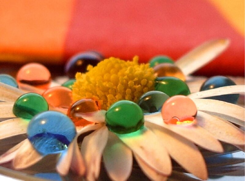 Daisy with Glass Beads