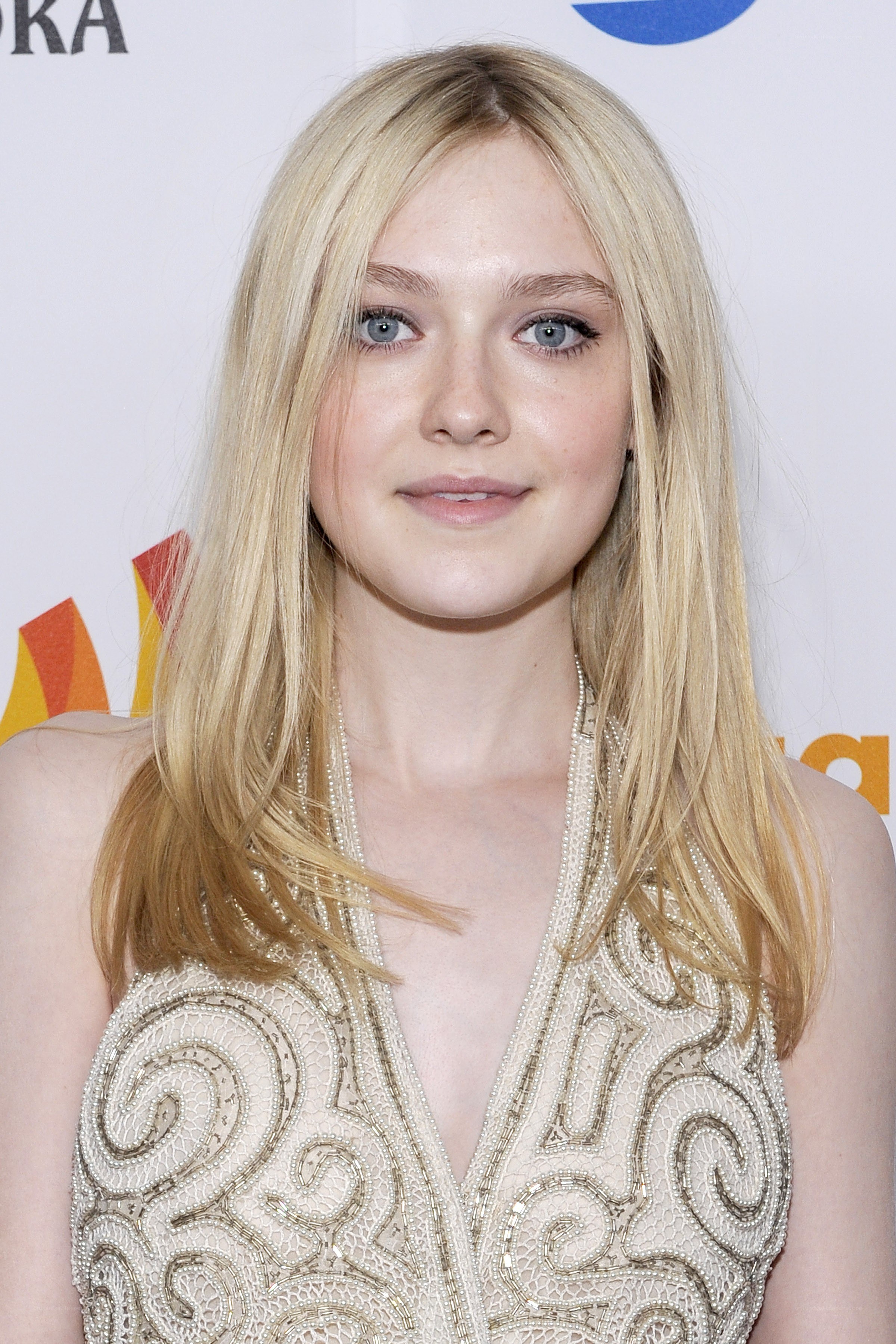 Dakota Fanning at event