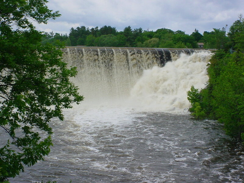 Dam with Waterfall — Green