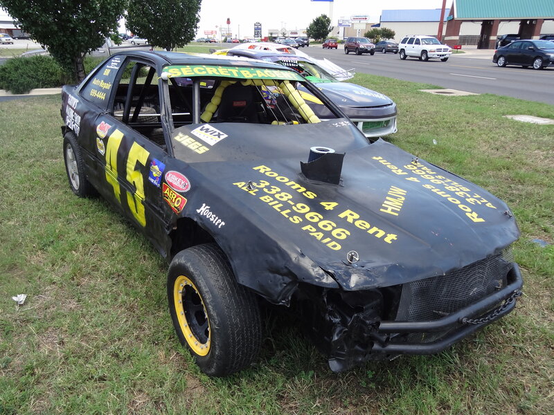 Damaged Race Car — Black