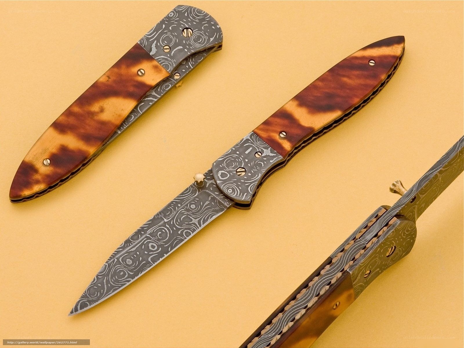 Damascus steel folding knives