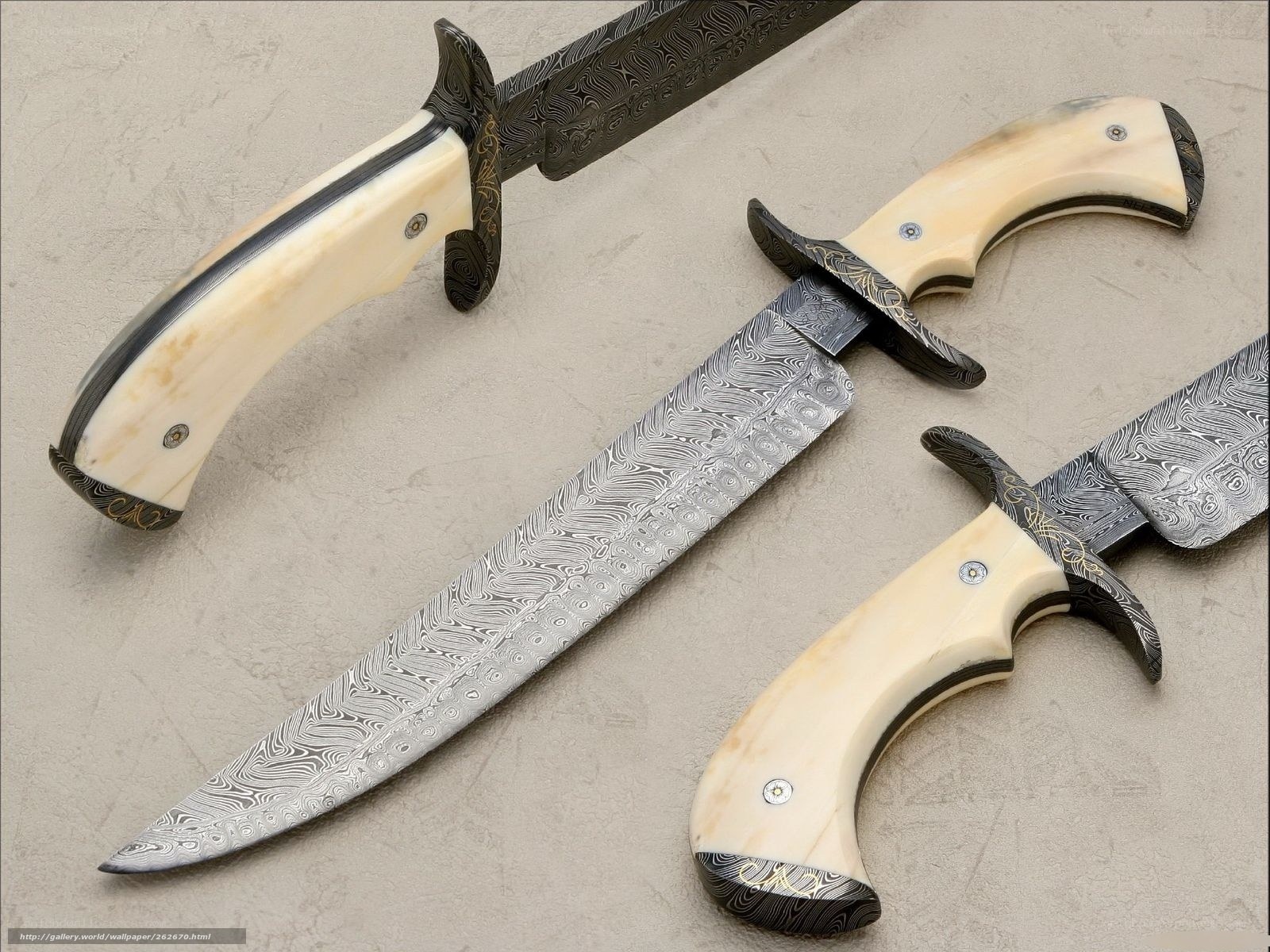 Damascus steel knives