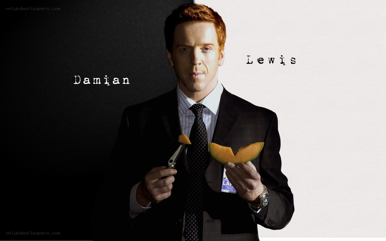 Damian Lewis in a suit