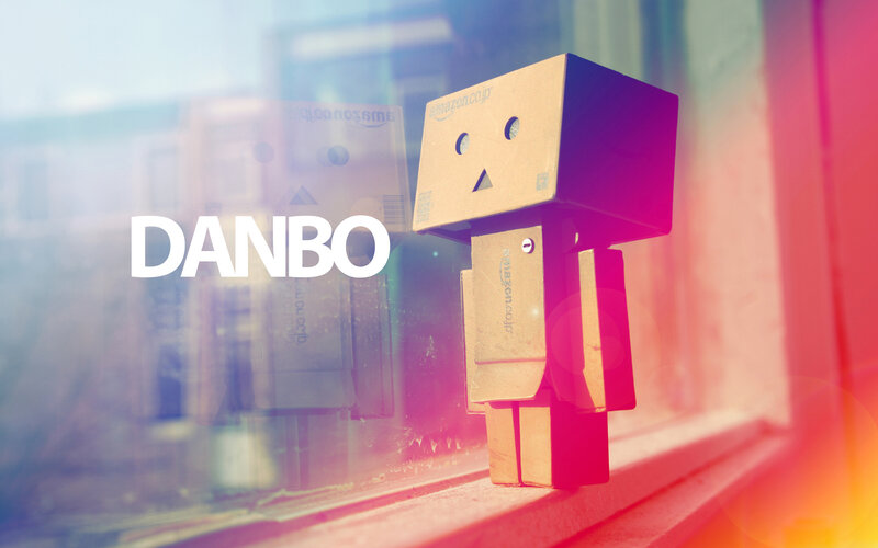 Danbo Cardboard Robot — Pink