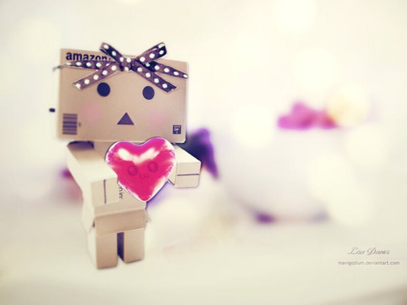 Danbo Holding Heart — Pink