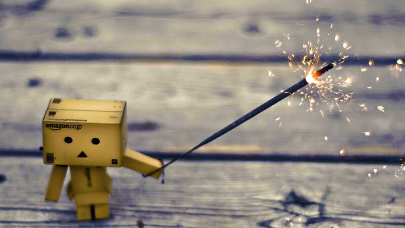 Danbo Holding Sparkler