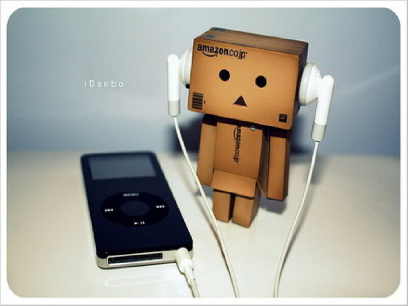 Danbo listening to music