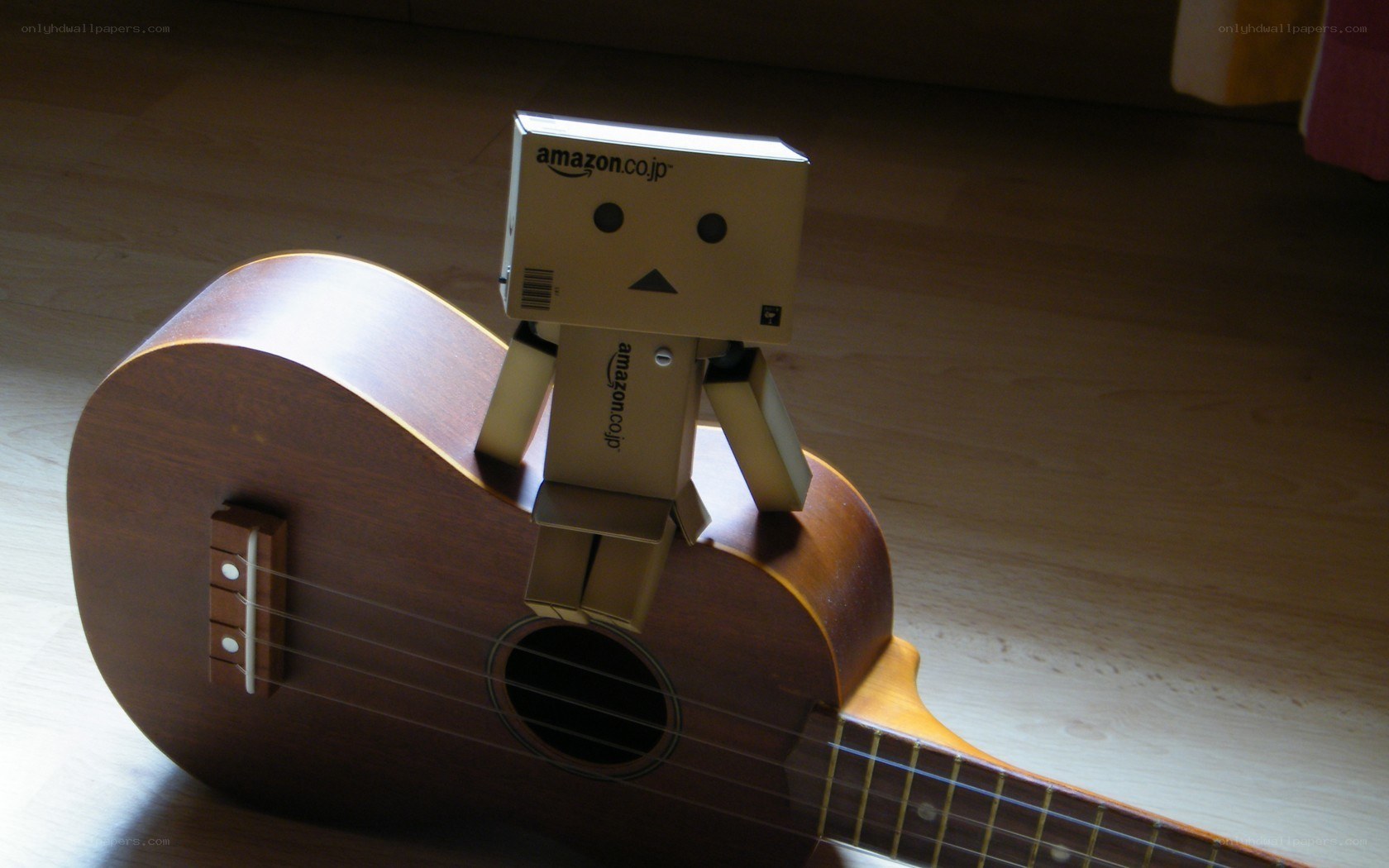 Danbo on a ukulele