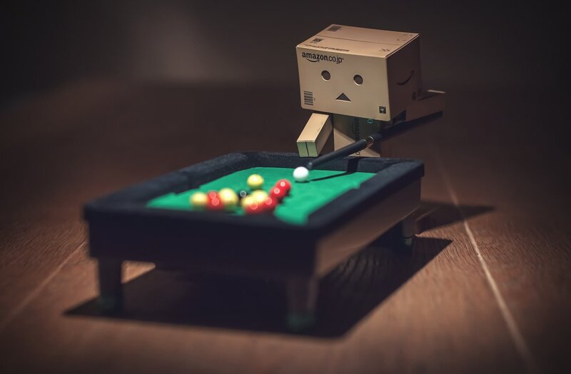 Danbo Playing Pool