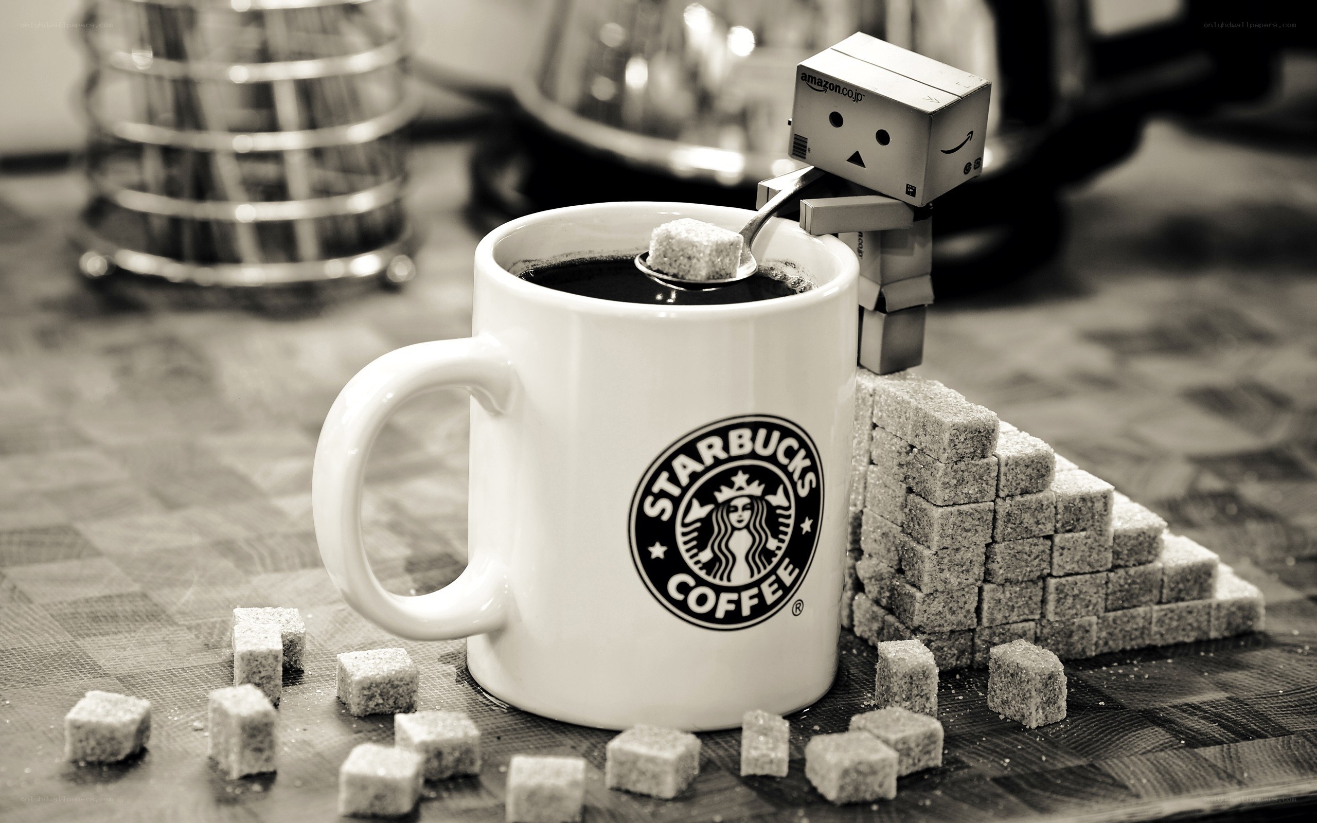 Danbo with coffee and sugar cubes