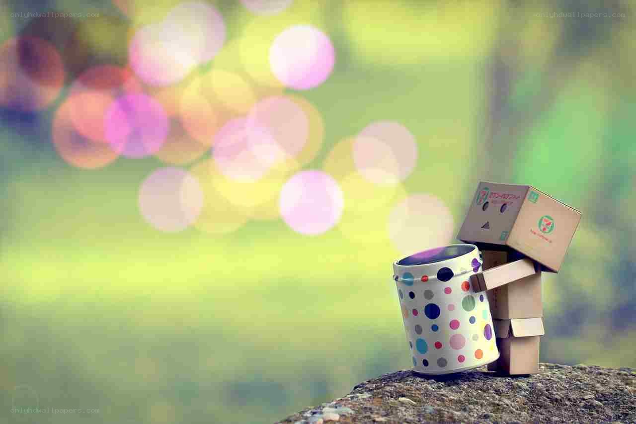 Danbo with paint can