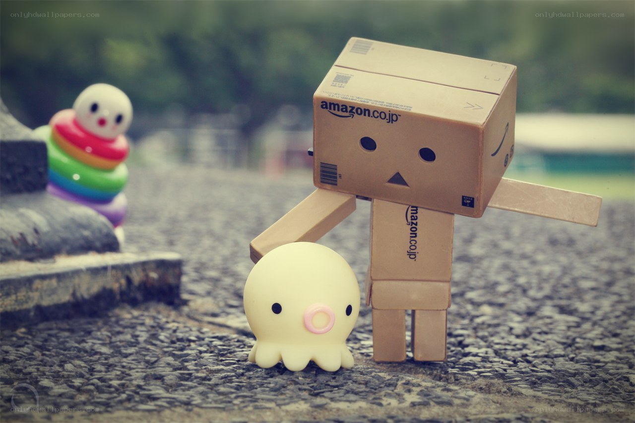 Danbo with toy octopus